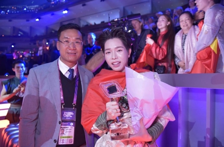 Duc Phuc triumphs at Intervision 2025 with “Phu Dong Thien Vuong” performance